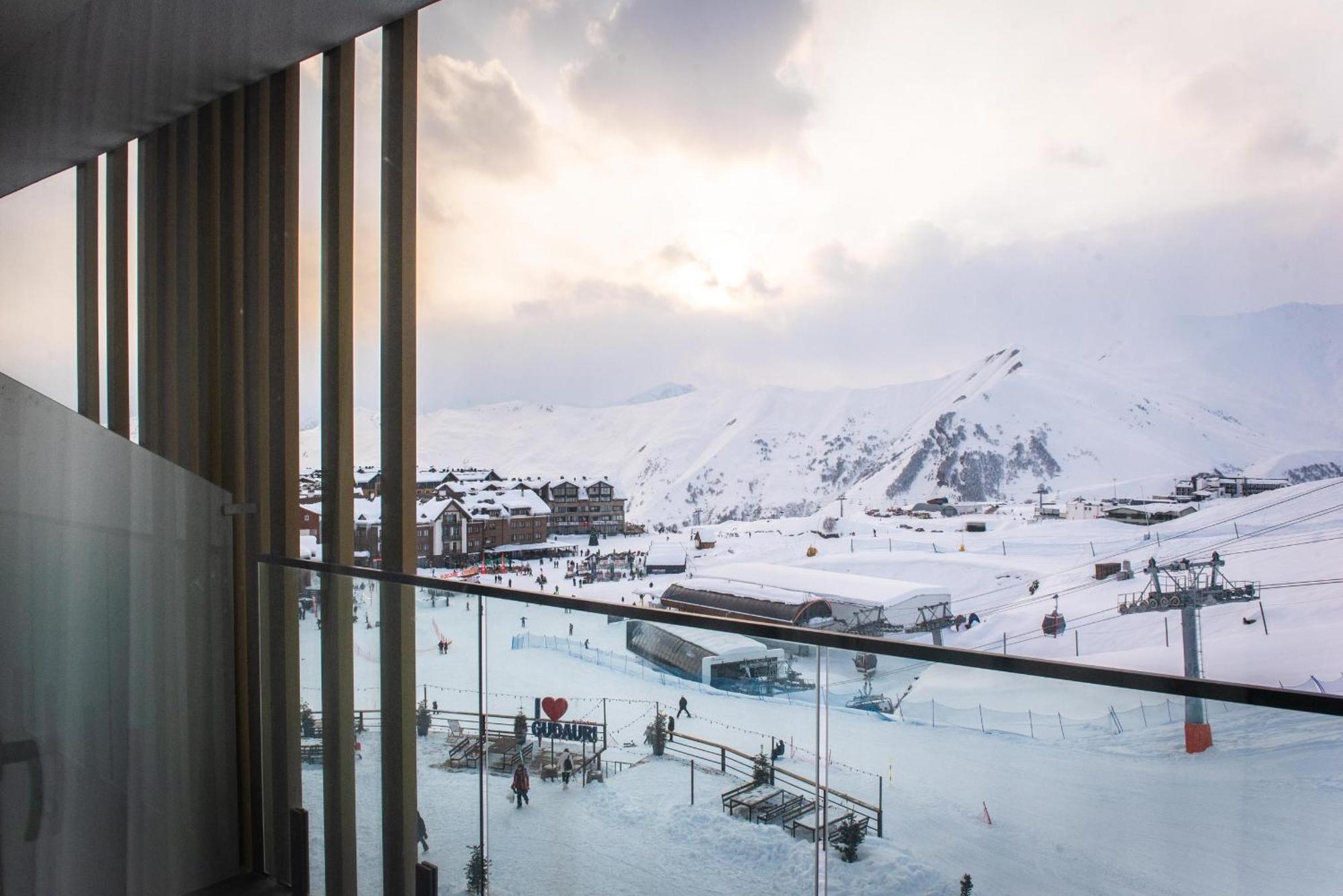 Gudauri Atrium Aparthotel Eksteriør bilde