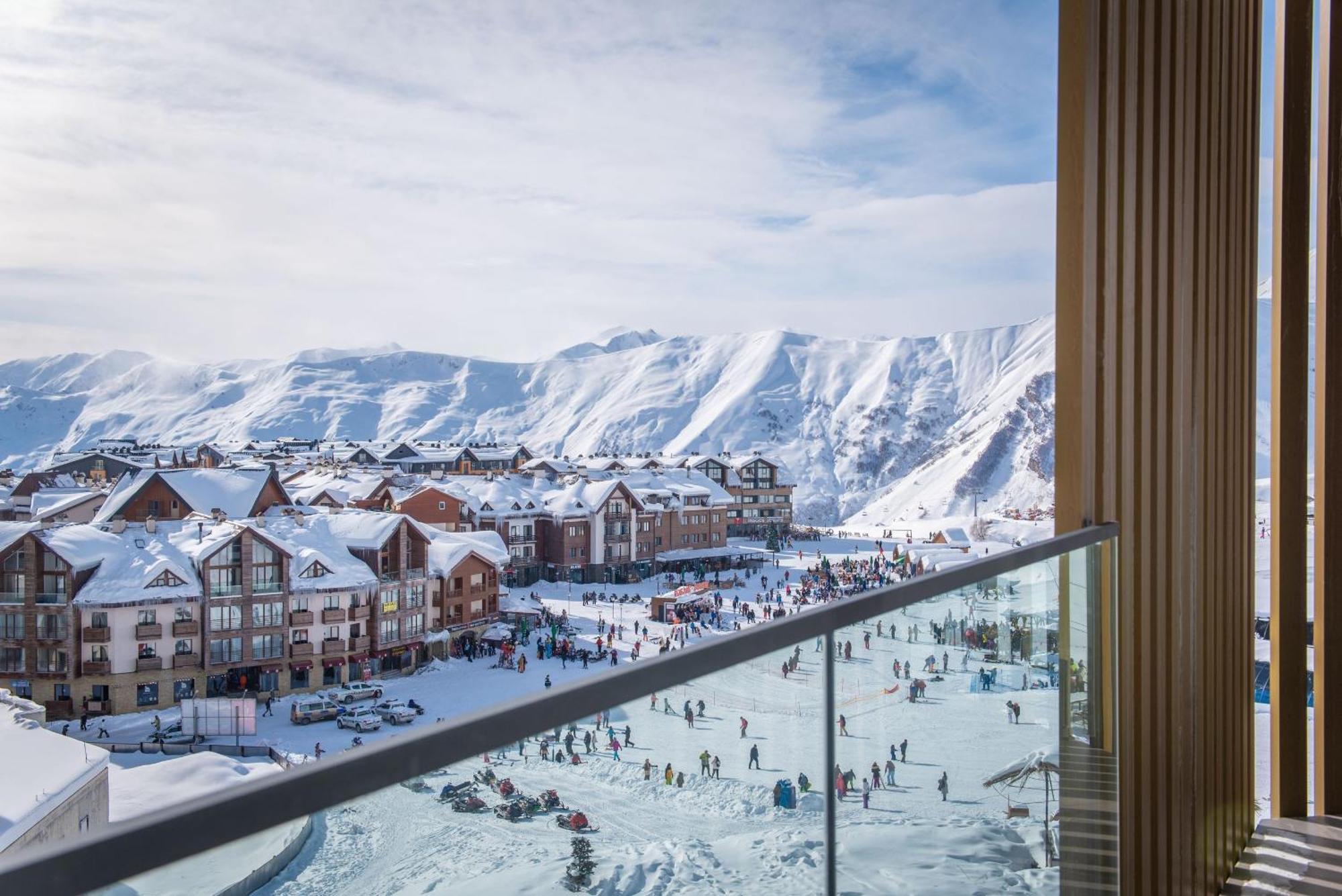 Gudauri Atrium Aparthotel Eksteriør bilde