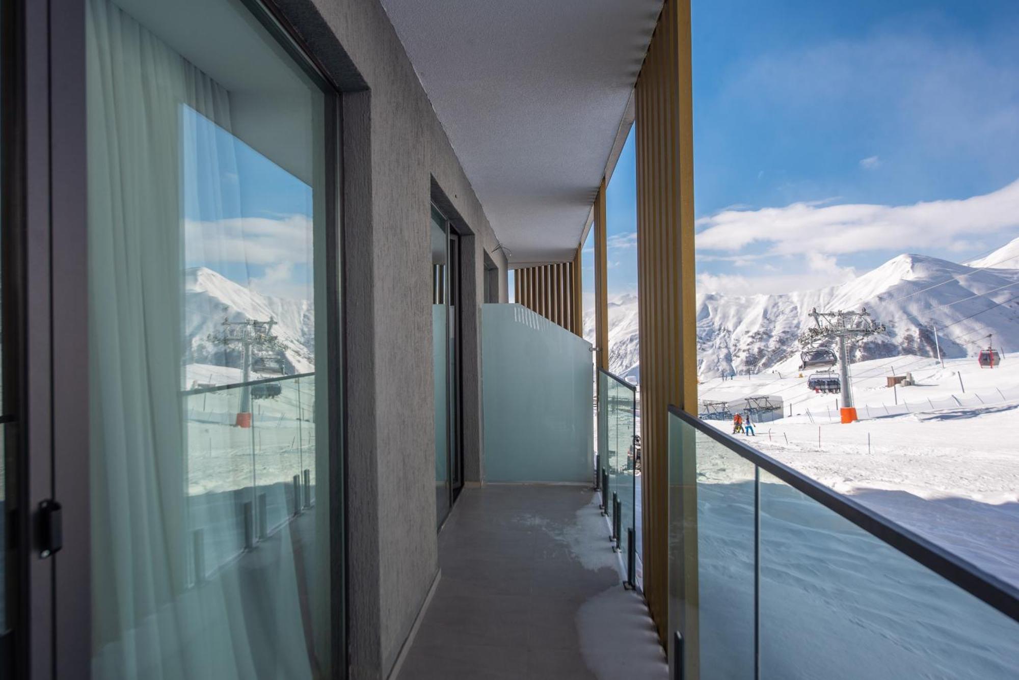 Gudauri Atrium Aparthotel Eksteriør bilde